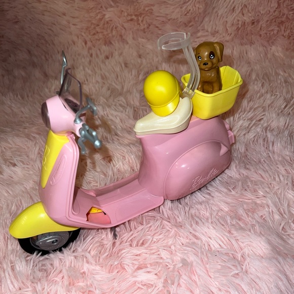 Barbie Scooter with Puppy & Helmet - Like New! - Picture 9 of 9